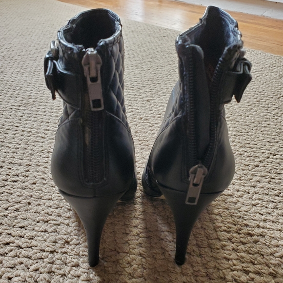 Madden Girl booties size 7 - Picture 3 of 6